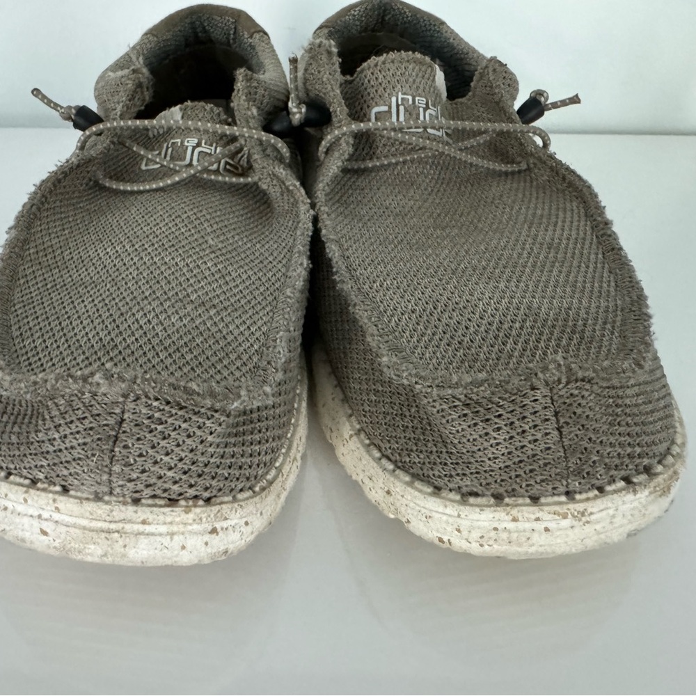 HEY DUDE Wally - Sox - Beige w Brown Leather Detail Size 11 Slip-On Men’s Shoes - Picture 6 of 8
